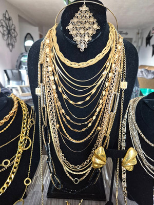 Vtg/Now  100 Gold Tone MK,Napier,BSK,Coro,Monet etc Jewerly Lot Signed/Unsigned