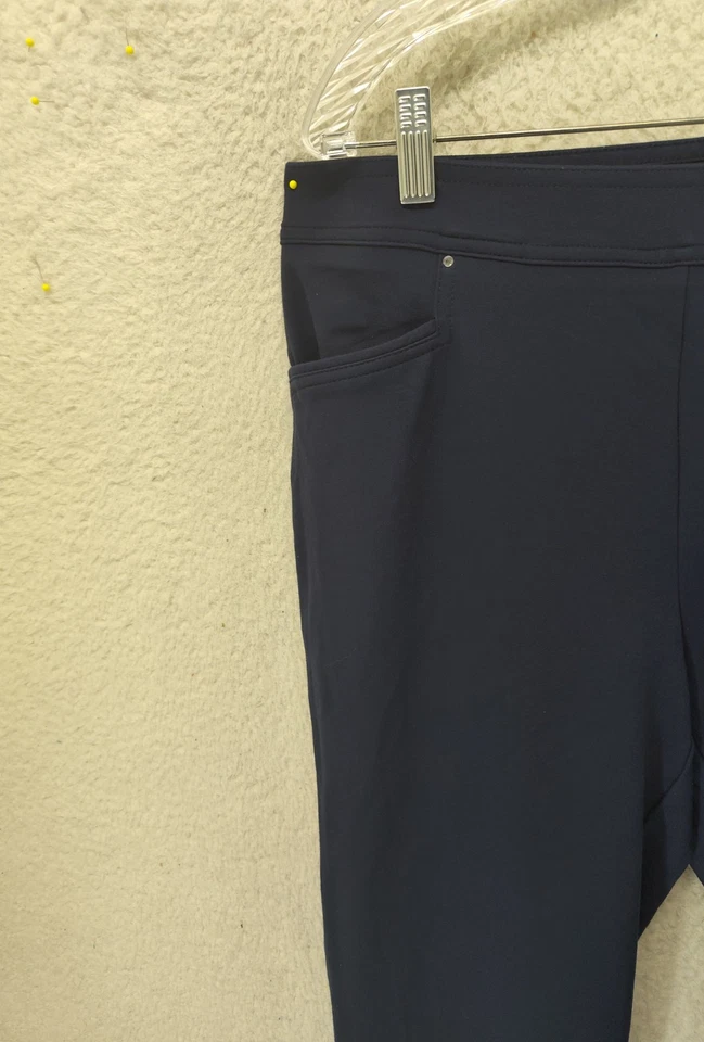 Pantalones para mujer 89th Madison grandes azules mezcla de rayón pantalones ajustados elásticos Foto 2 de 4