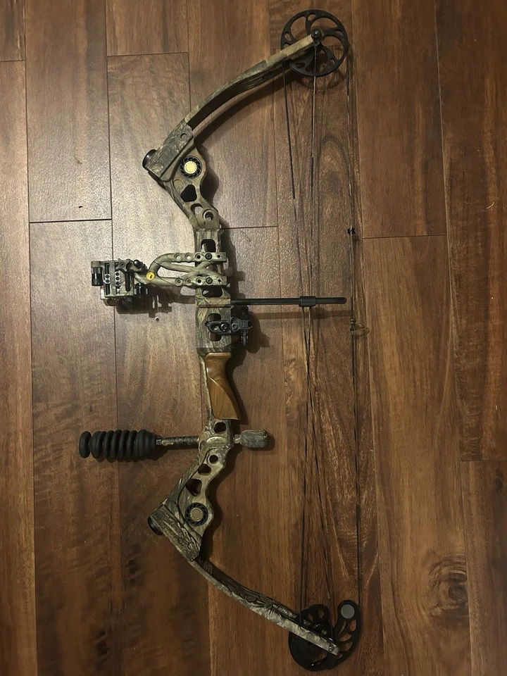 Mathews Q2 Solo Cam Left Handed Compound Bow - Image 2 of 4