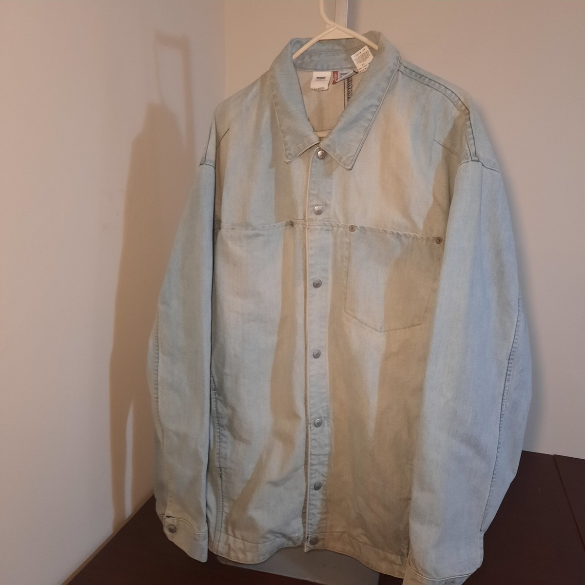 Vintage 2000s Levis Light Blue Wash Jean Denim Jacket Men