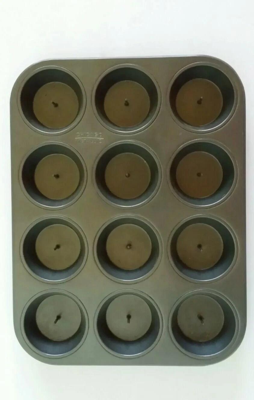 Chicago Metallic Surprise Cupcake or Muffin Pan 12 Cup Moulds