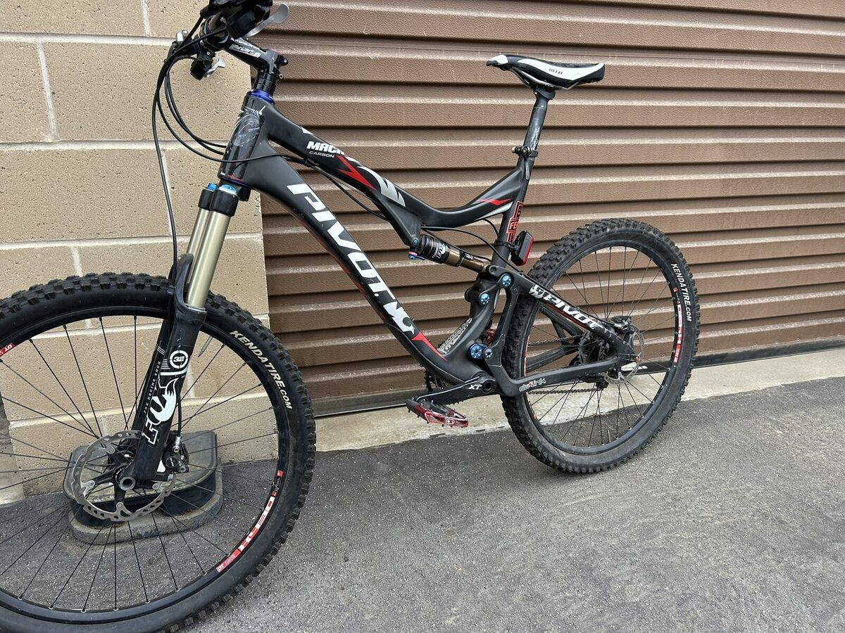 Pivot Mach 5.7 Carbon Mountain Bike | eBay Pivot Mach 5.7 Carbon Mountain Bike | eBay