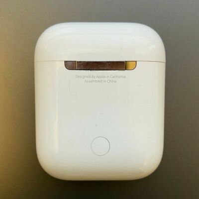 Apple AirPods 第2世代Wireless Charging Case Amazon.com: Apple Wireless Charging Case for AirPods