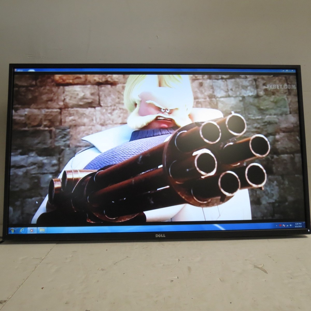 Dell P4317Q - 43 Dell P4317Q - 43