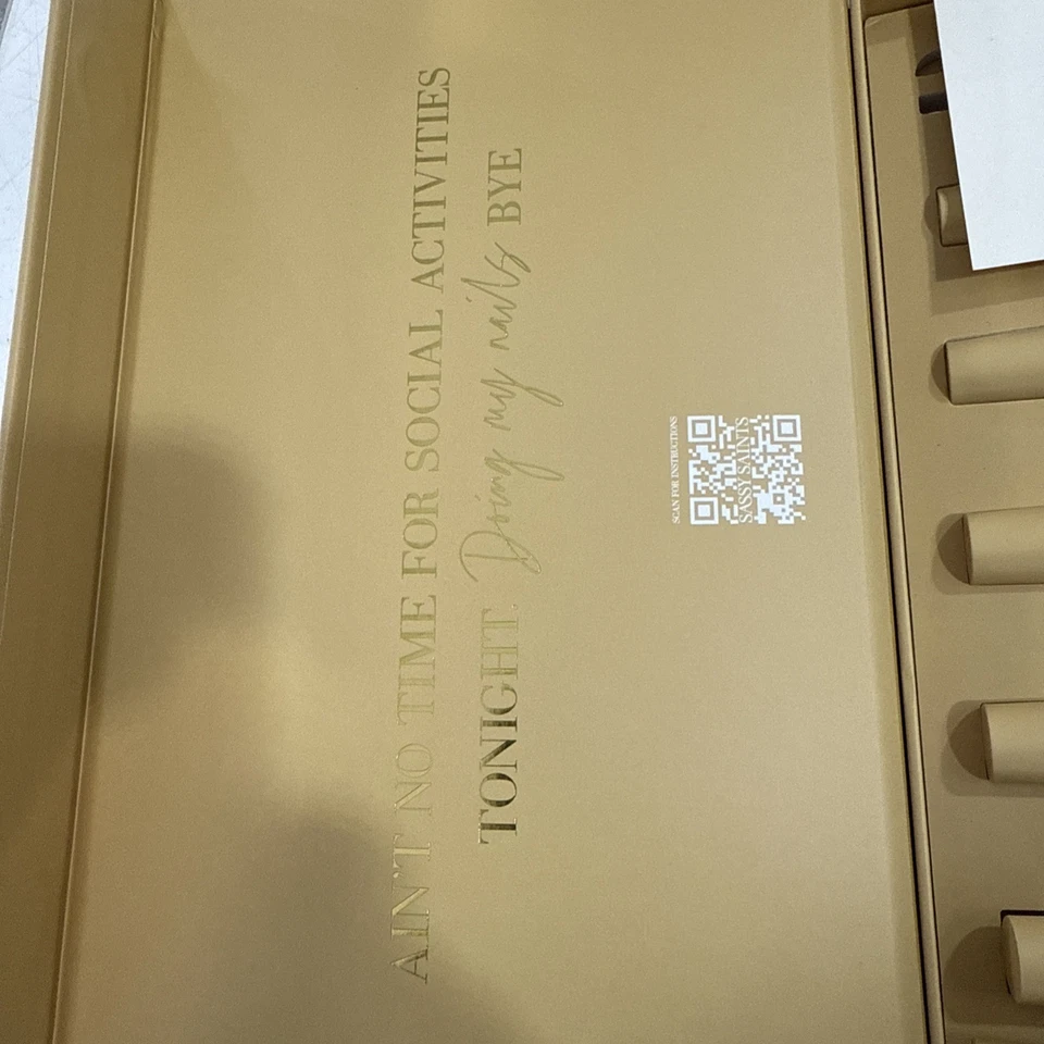 KIT DE MANICURA DE UÑAS ASSY SAINTS - Perla, Rosa, Blanco Puro Foto 2 de 4