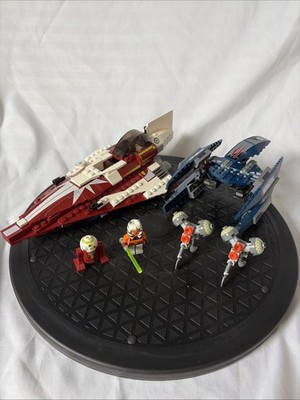 LEGO Star Wars (7751) Ahsoka's Starfighter & Vulture Droid Complete w/minifigs.
