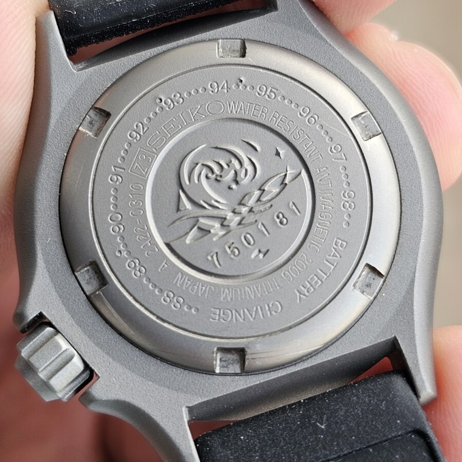 RARE Seiko Professional Diver Titanium SWTG014 Quartz 2A22