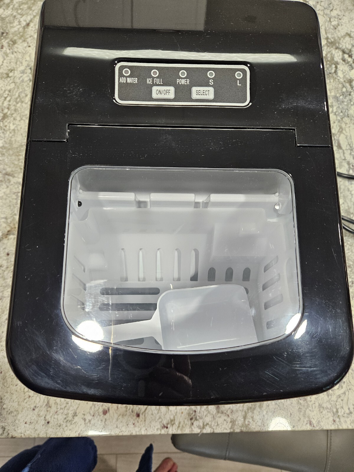 Frigidaire EFIC121SS 26 lbs Countertop Portable Ice Maker Stainless