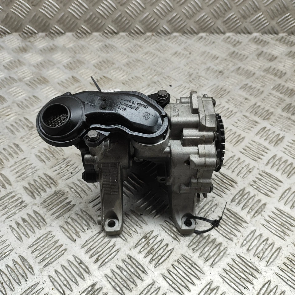 Bomba de aceite BMW X1 F48 7624135 2014 31443963 Foto 2 de 4