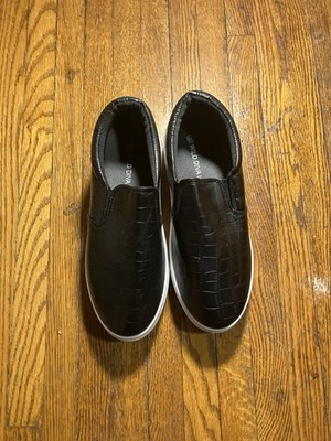 Wild Diva Lounge Crocodile Embossed Slip On Sneakers Size 6 1/2