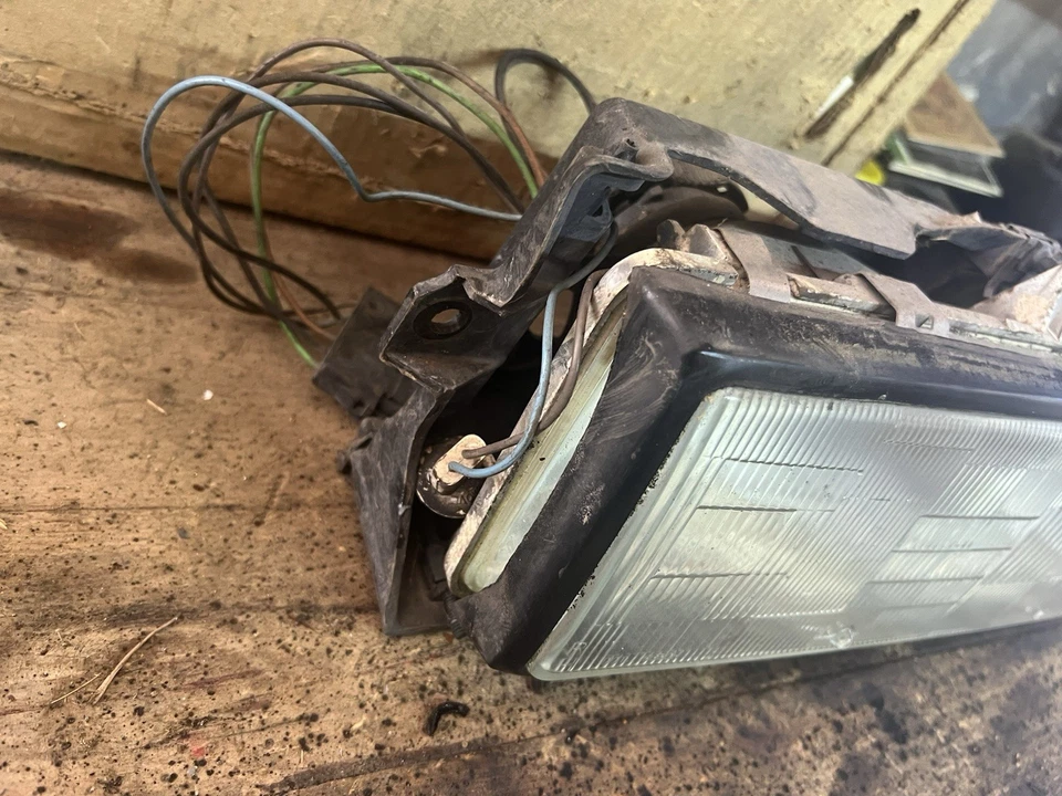 1987-1990 OLDSMOBILE 98/NOVENTA Y OCHO MONTAJE DE FAROS LADO DEL PASAJERO R/S OEM Foto 4 de 4