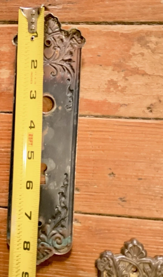 Par de placas traseras antiguas victorianas CORBIN “LORAINE” CA 1900 PERILLA PUERTA 8,5” Foto 2 de 4