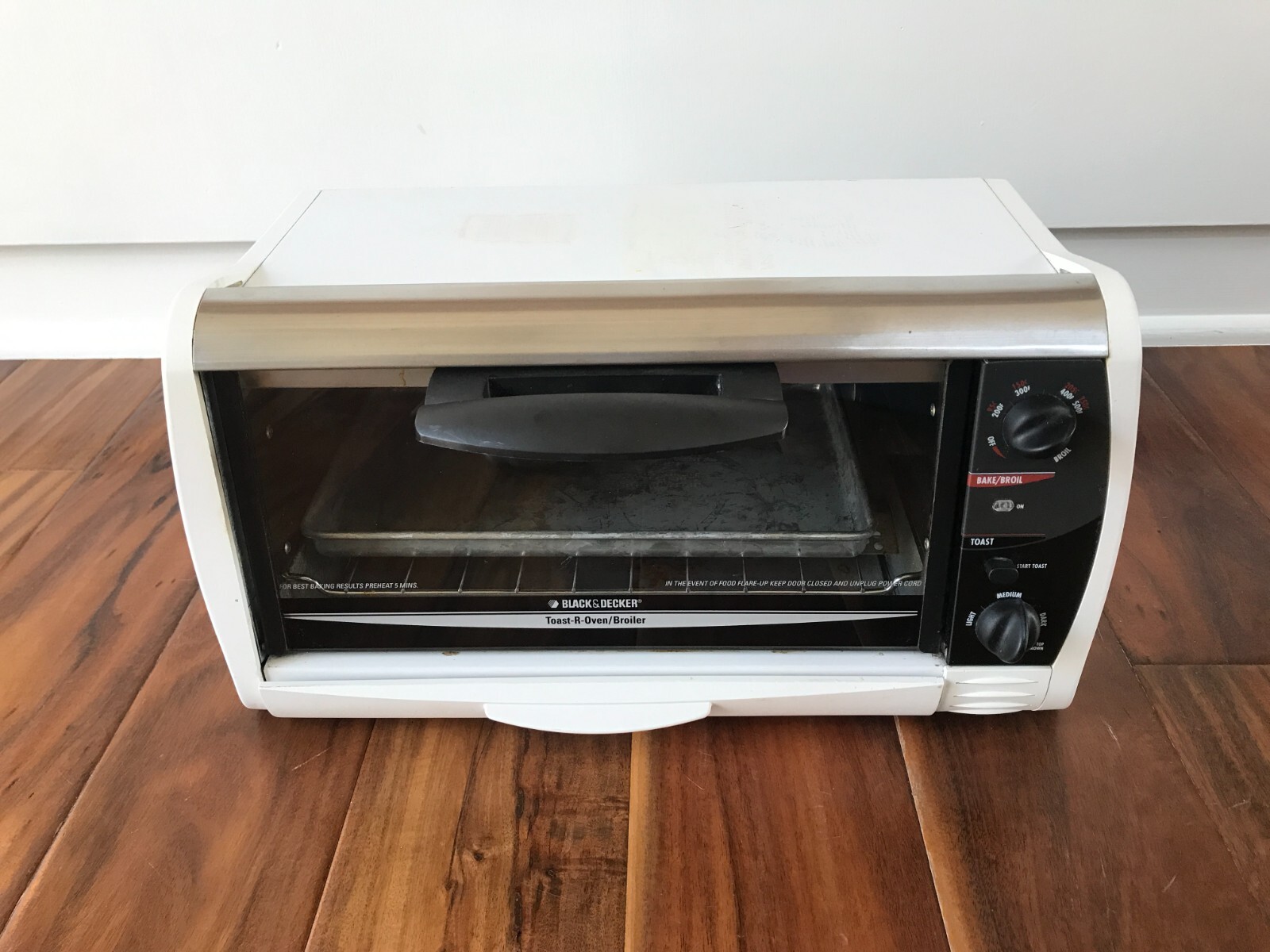 Black & Decker Spacemaker Under ToastROven/Broiler TRO2000
