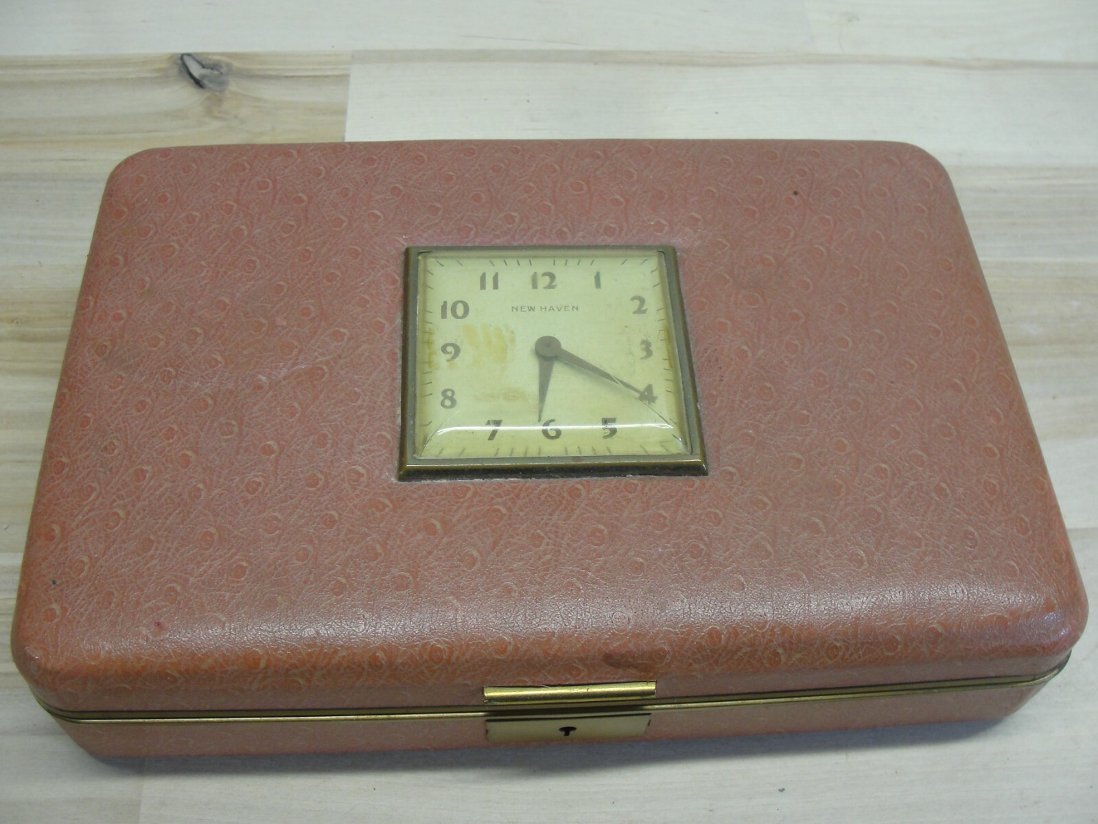 VINTAGE 1950's NEW HAVEN WINDUP CLOCK LEATHER JEWELRY BOX eBay