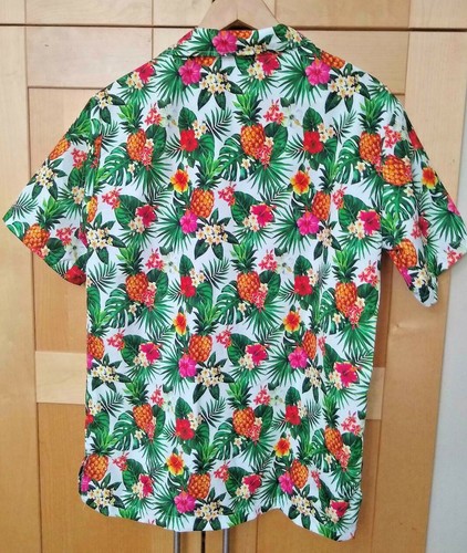Spirit Halloween Men's Multicolor Floral Pineapple Hawaiian Polyester Shirt S - Picture 3 of 3