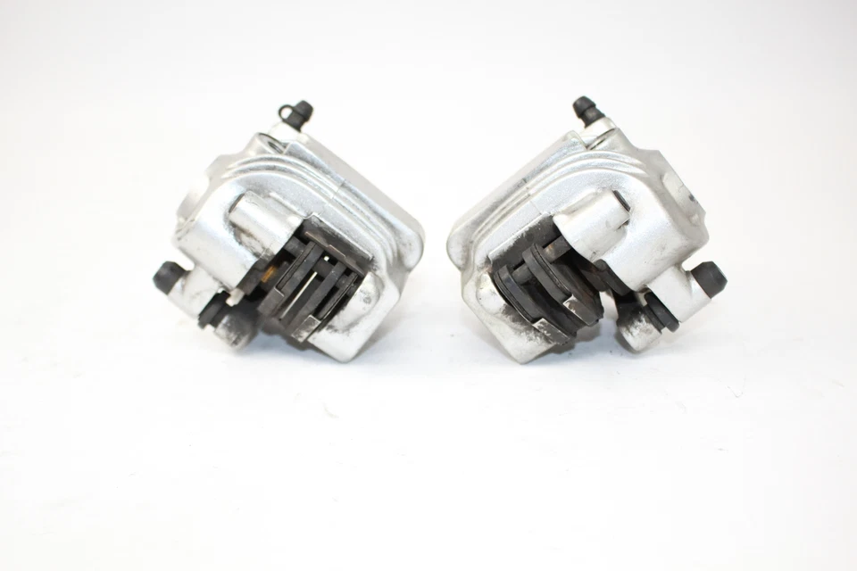 Juego de pinzas de freno delanteras Harley Sportster XL1200R XL1200 05 2005 Foto 4 de 4