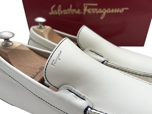 $795 Salvatore Ferragamo ACORN White Shoes Leather Drivers Logo Loafers 9.5 D