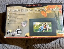 Nextar 7 Inch Digital Photo Frame N7-202 Includes 2 Frames Looks Unused