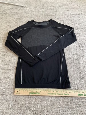 CuddlDuds Seamless Body Base  Warm Top Size Women Small. Black. EUC