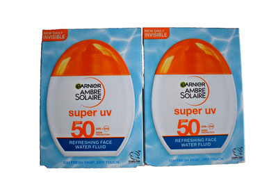 2x Garnier Ambre Solaire Super UV Spf50 erfrischendes Gesicht Wasser Fluid - unsichtbar