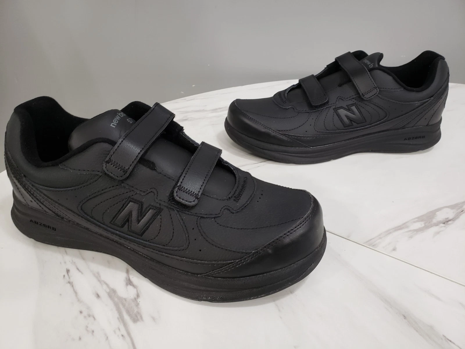 NEW NO BOX SIZE 10.5 New Balance 577 Mens Hook Loop Walking Hook Loop Shoe Black
