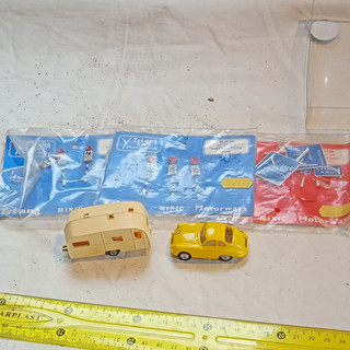 Tri ang Minic Motorways Slot Car & Caravan with M.1728 Instruction Signs