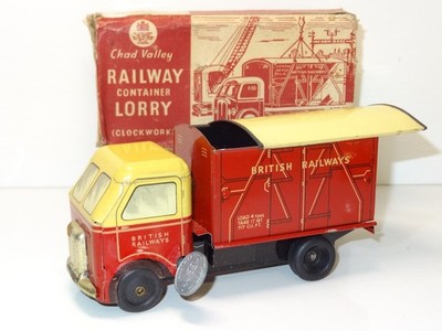 CHAD VALLEY EISENBAHN CONTAINER LKW WEISSBLECH UHRWERK (416)
