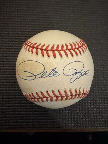 Pete Rose Signed Baseball JSA Authentication, Cincinnati Reds