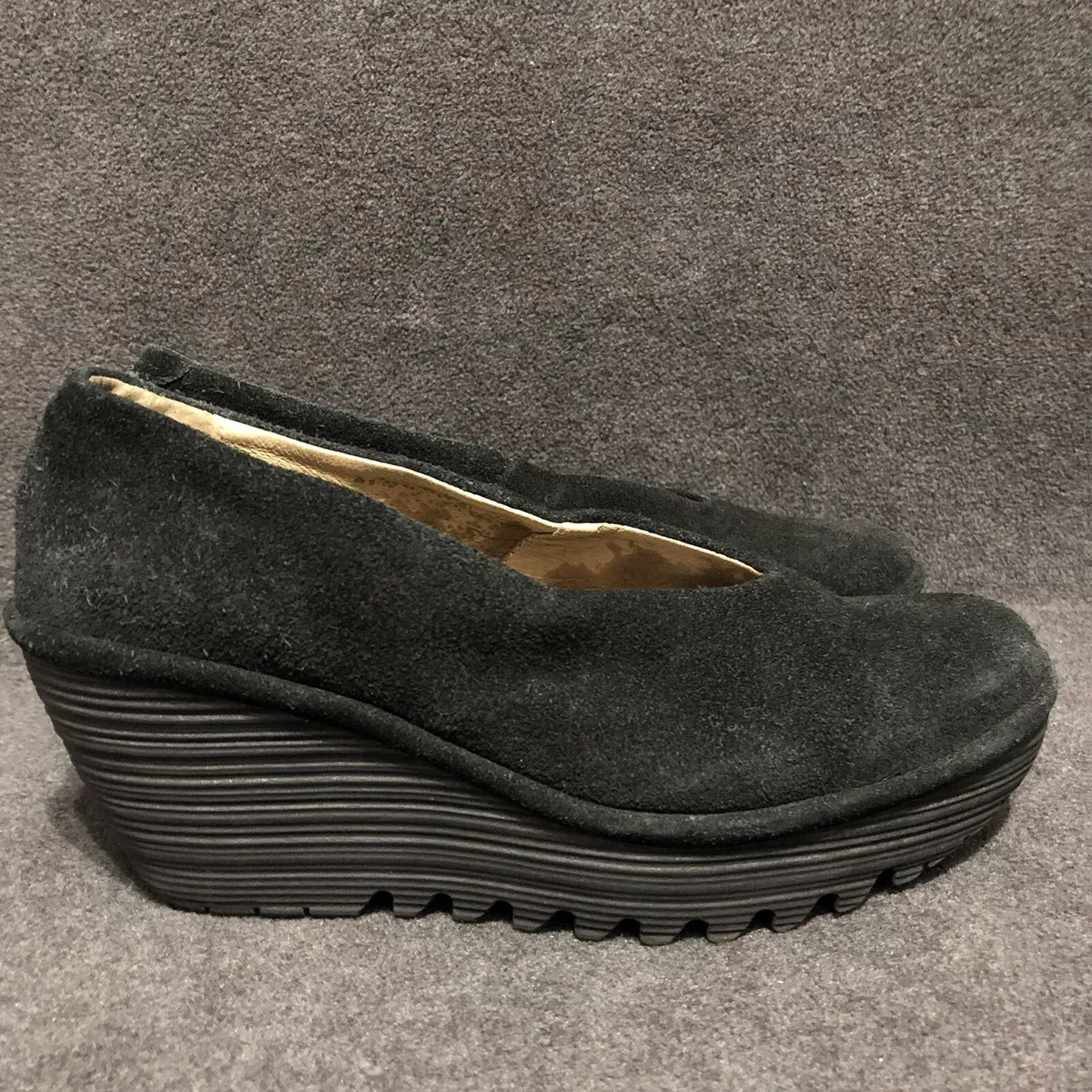 Fly london women's sales yaz wedge pump
