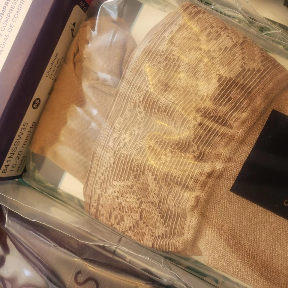 Sigvaris Soft Opaque OT LACE TB 15-20 20-30 30-40 Compression THIGH Stockings - Image 3 of 4