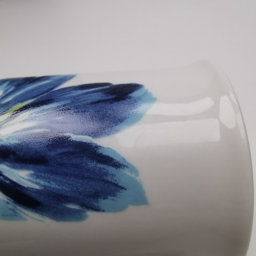 ~ Vintage ~ Laura Ashley Home ~ Set Of 4 Mugs White & Blue Floral Print ~ BNIB ~ - Picture 9 of 17