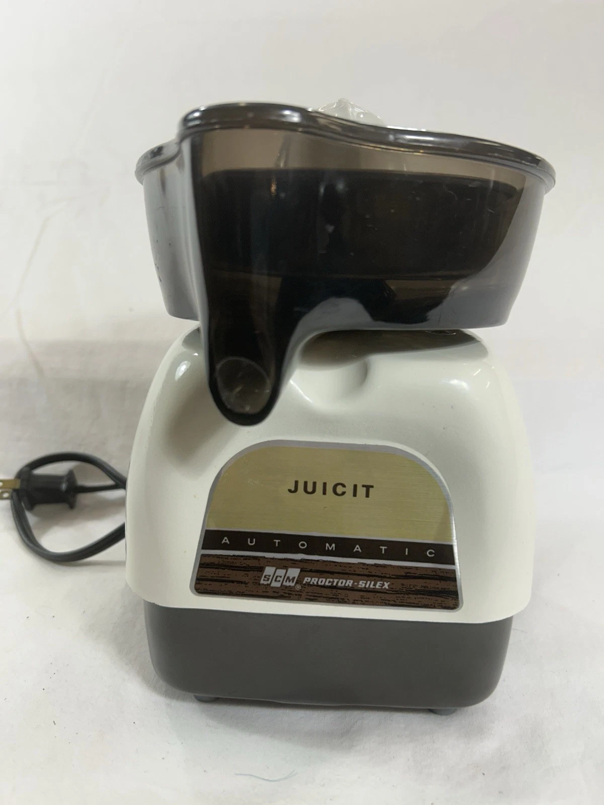 Vintage Proctor Silex Automatic Juicit Orange Lemon Juicer J101W Made USA Workin
Opens in a new wind