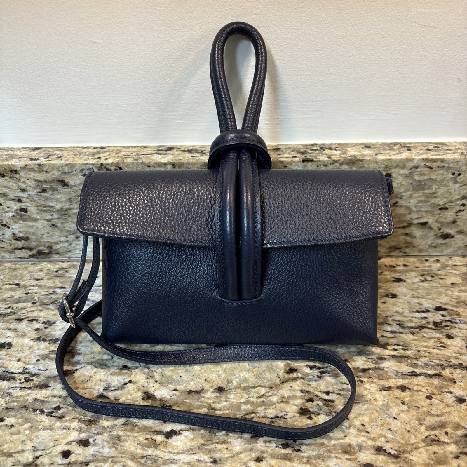 Borse in Pelle Women's Dark Blue Leather  Crossbody/Wristlet Purse Italy