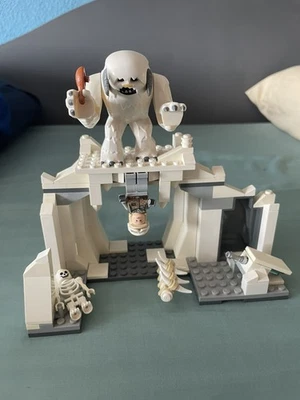 LEGO Star Wars 8089 Hoth Wampa Cave