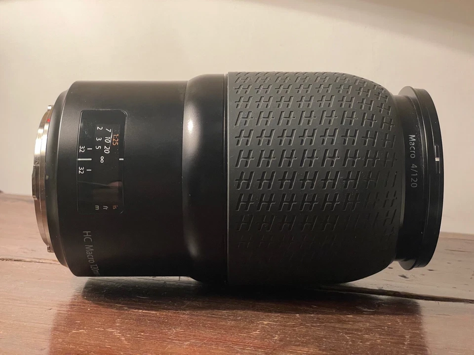 HASSELBLAD HC Macro 120mm f4 II - Shutter 5K (with cap, hood & leather pouch) - Image 2 of 4
