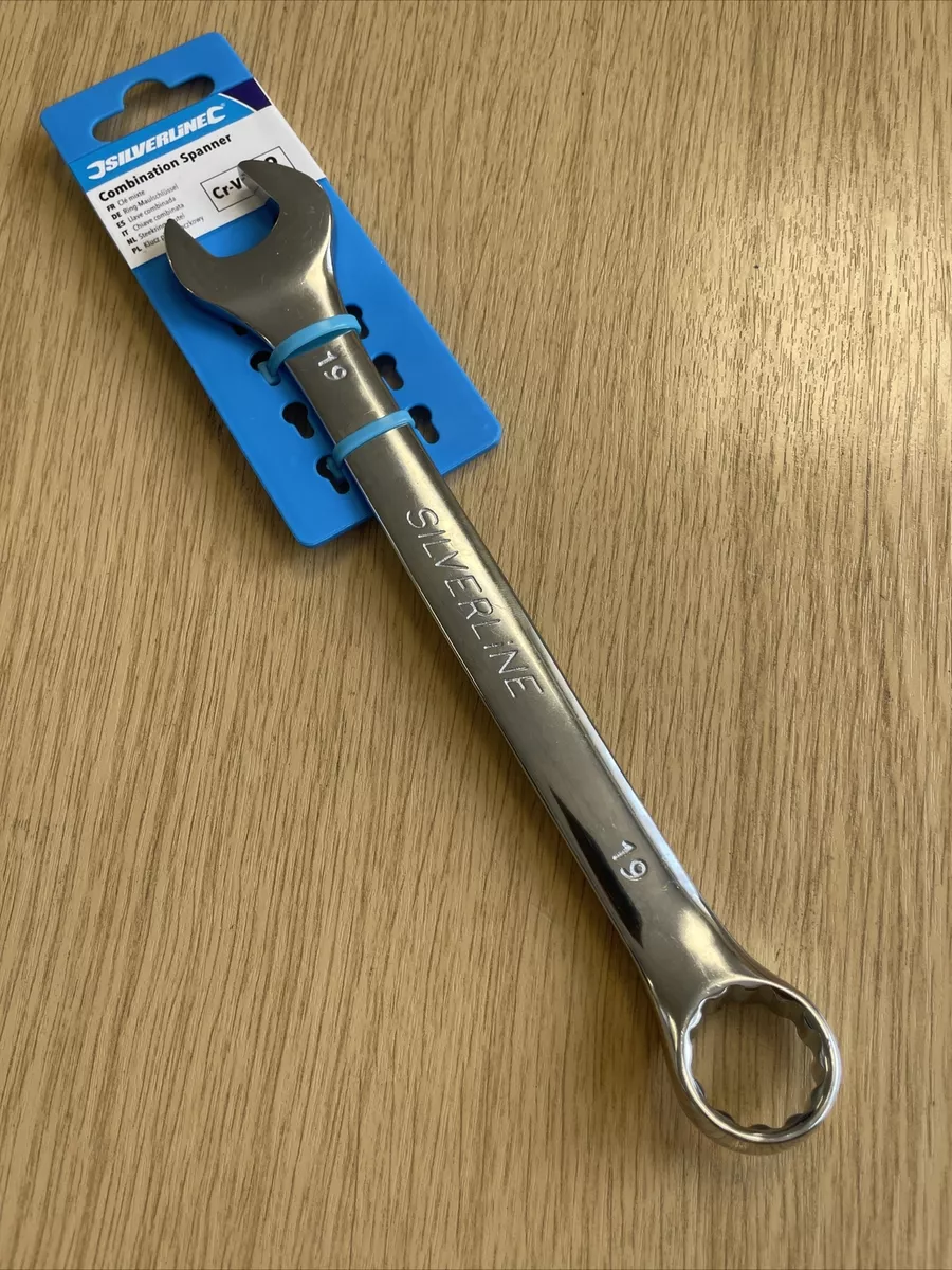 Bolt spanner outlet