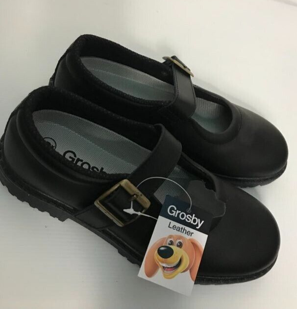 Grosby Leather Girls School shoes new with tags Size Au 7 UK 5