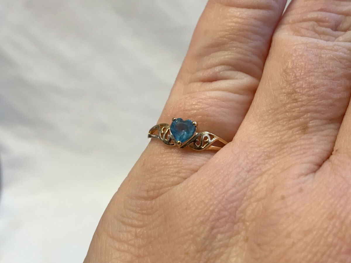 10K Yellow Gold Baby Blue Stone Heart Ring 1.22g Jewelry Sz 10K Yellow Gold Baby Blue Stone Heart Ring 1.22g Jewelry Sz