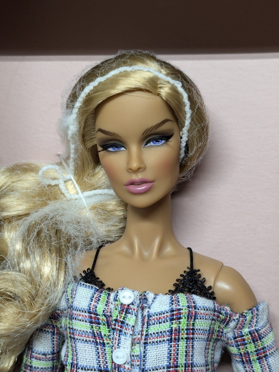 Integrity Toys Fashion Royalty French Kiss Vanessa Perrin