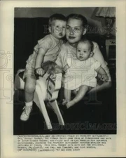 1947 Press Photo Birmingham, Alabama-Mrs. Mickey Rooney shown with her two sons