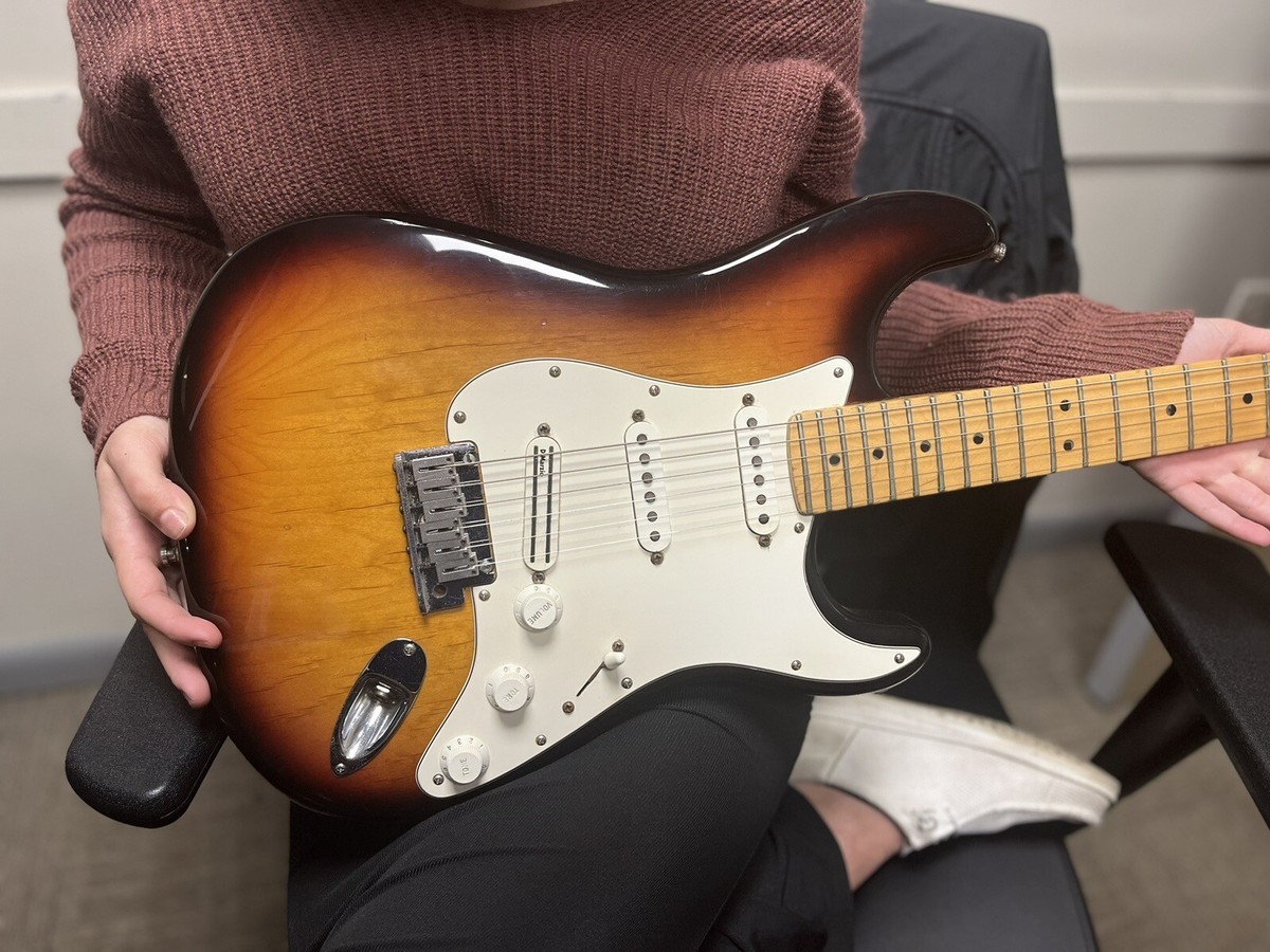 Fender Stratocaster ネック Amazon | Fender フェンダー Satin Roasted Maple Stratocaster