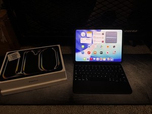 iPad Pro 11 with Magic Keyboard | eBay
