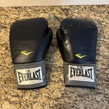 EVERLAST Everfresh 16 oz Training Boxing Gloves Black