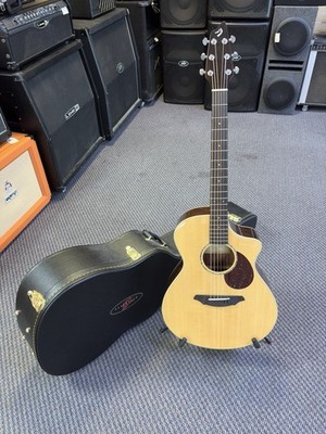 Breedlove Passport Plus C250/SBe Electric Acoustic Guitar W/ Case *Pre Owned*