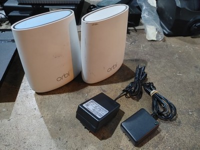 Netgear Orbi AC2200 Mesh WiFi System (RBR20 Router & RBS20 Satellite) w/ Power