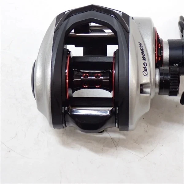Cabrestante Abu Garcia Revo 5.4:1 casi nuevo carrete de baitcasting Japón usado Foto 2 de 4
