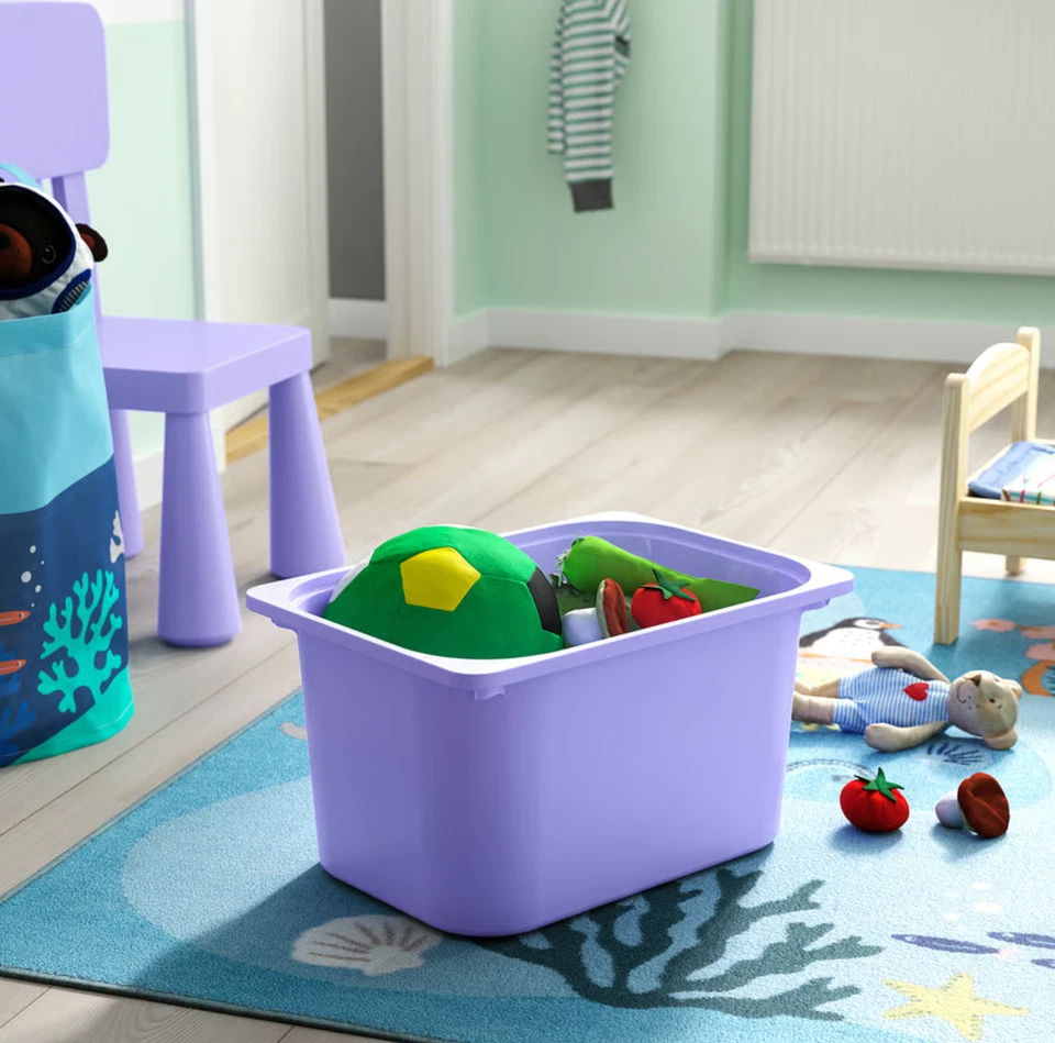 Unidad de almacenamiento IKEA TROFAST con cajas - pino manchado de blanco y blanco/lila Foto 3 de 4