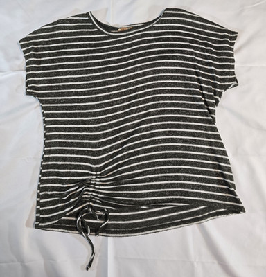 Lavish Top Women s Medium Green White Stripes Short Sleeve Casual Shirt