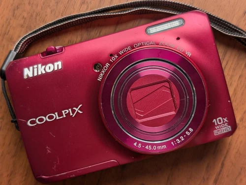 Nikon Coolpix S6300 16.0MP Compact Digital Camera English work Red Excellent-