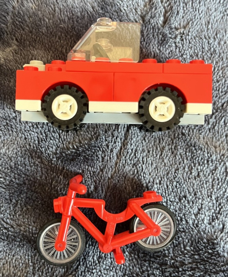 Lego Mini Figures Bundle 9 Figures, Bicycle, Car & Phone Case Base